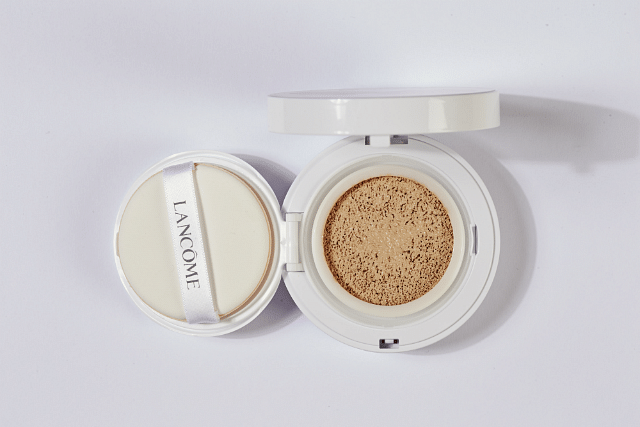 This office makeup trick will get you a job promotion and pay raise! LANCOME BB CUSHION.png